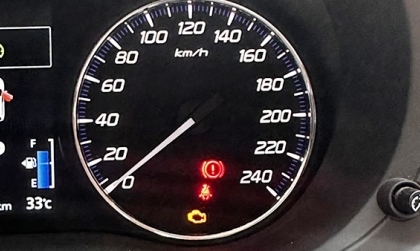 Mitsubishi Outlander báo lỗi thế này là vấn đề gì?